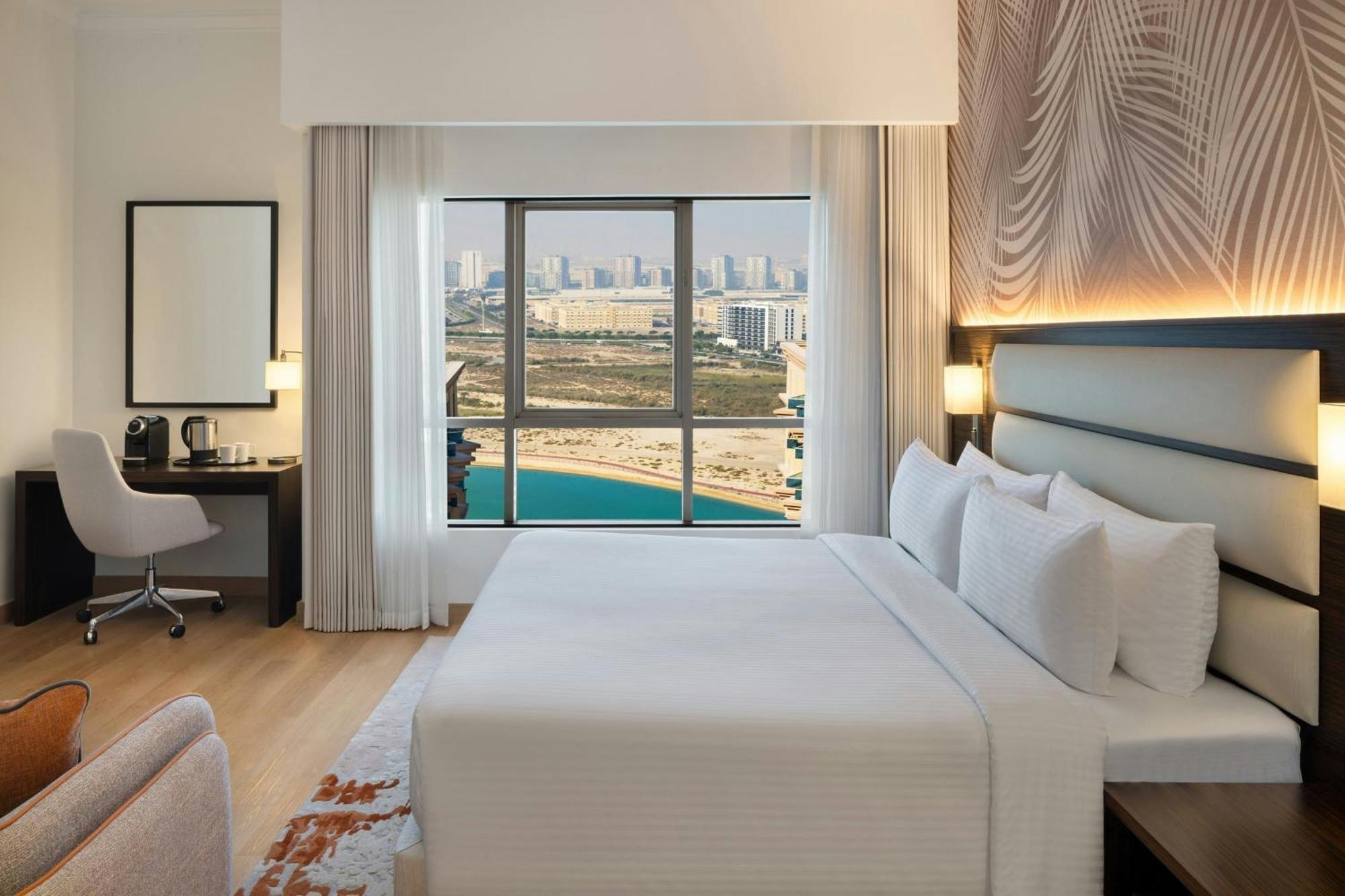 Deluxe King Room with Partial Water View,1742897559:JPEG